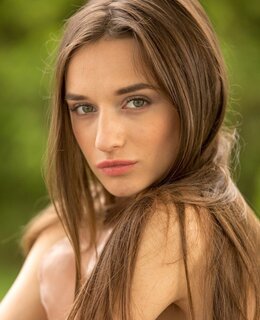 Елена Кавказ